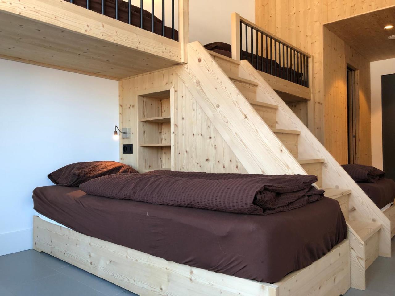 Catrina Hostel Дизентис Экстерьер фото